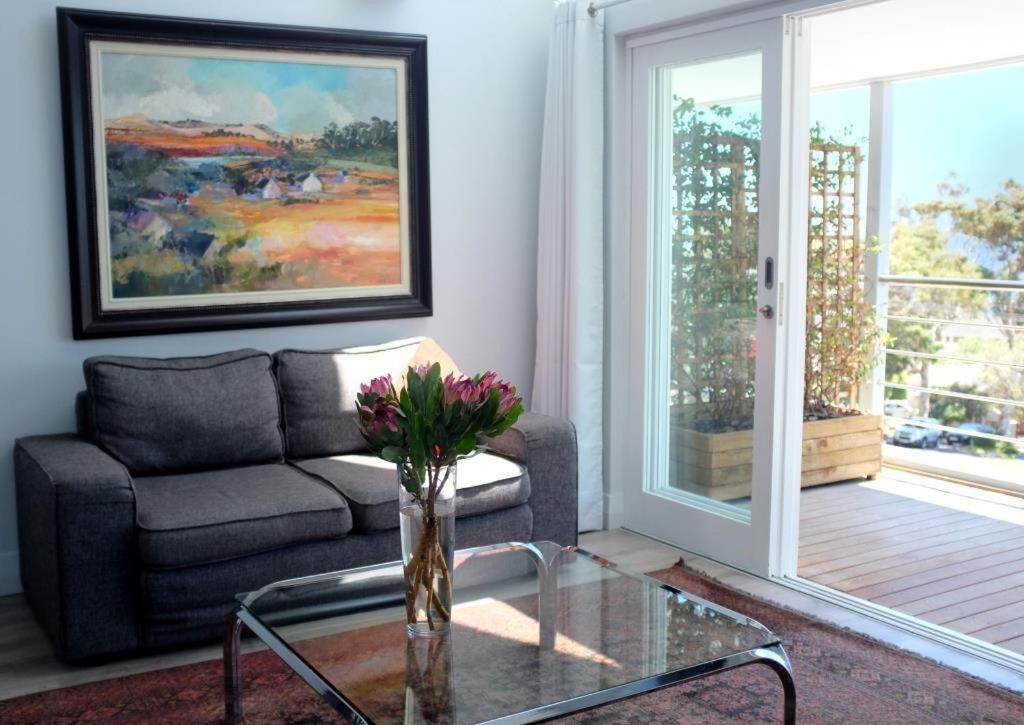 Camps Bay Loft With Stunning Mountain And Ocean Views Apartment เคปทาวน์ ภายนอก รูปภาพ